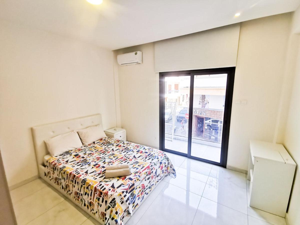 The White Pearl Apartment Larnaka Exterior foto